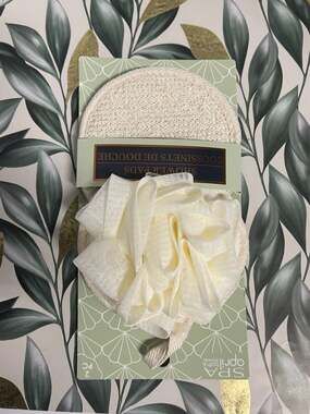 Spa April Bath & Shower 2-Piece Shower Pad and Mesh Loofah Pouf Set - Cream/Whit